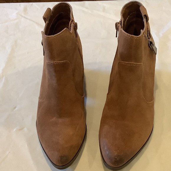 Crown Vintage Suede Leather Ankle Booties Size 8M Tan Brown With Side Zipper - Picture 3 of 9